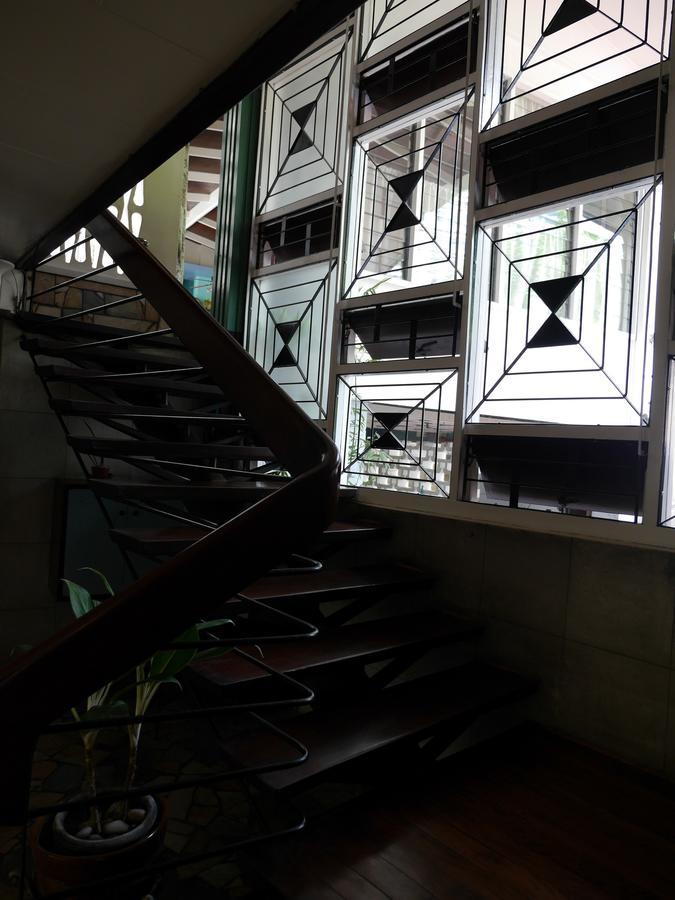 New Manila Suites Quezon City Exterior photo